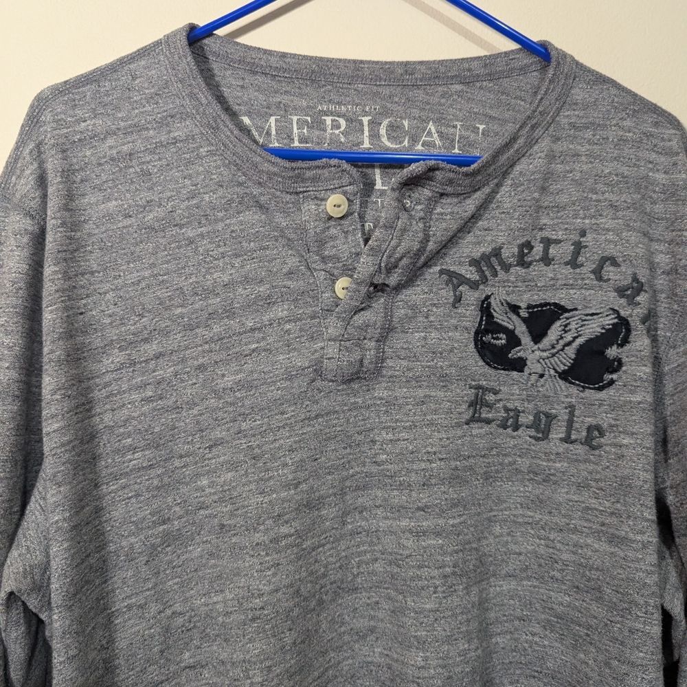 American Eagle Outfitters Gray Henley Shirt Mens XL Long Sleeve Logo Casual